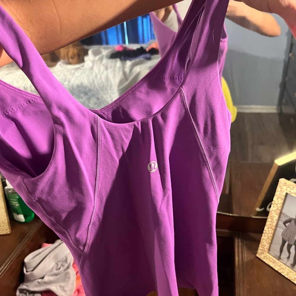 Waist length Lulu align tank with pads